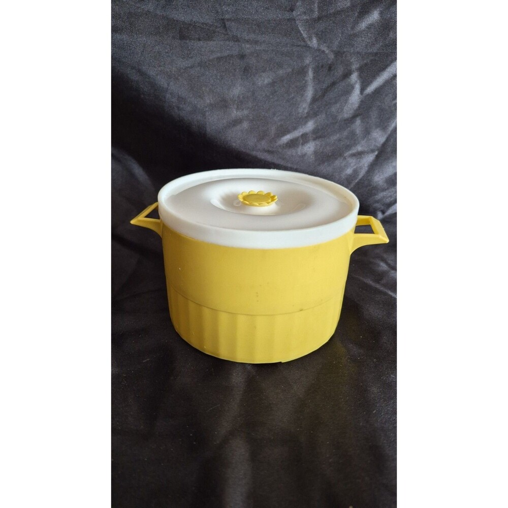 Vintage Stacking Plastic Containers Harvest Gold White Lid retro 70s kitchenware